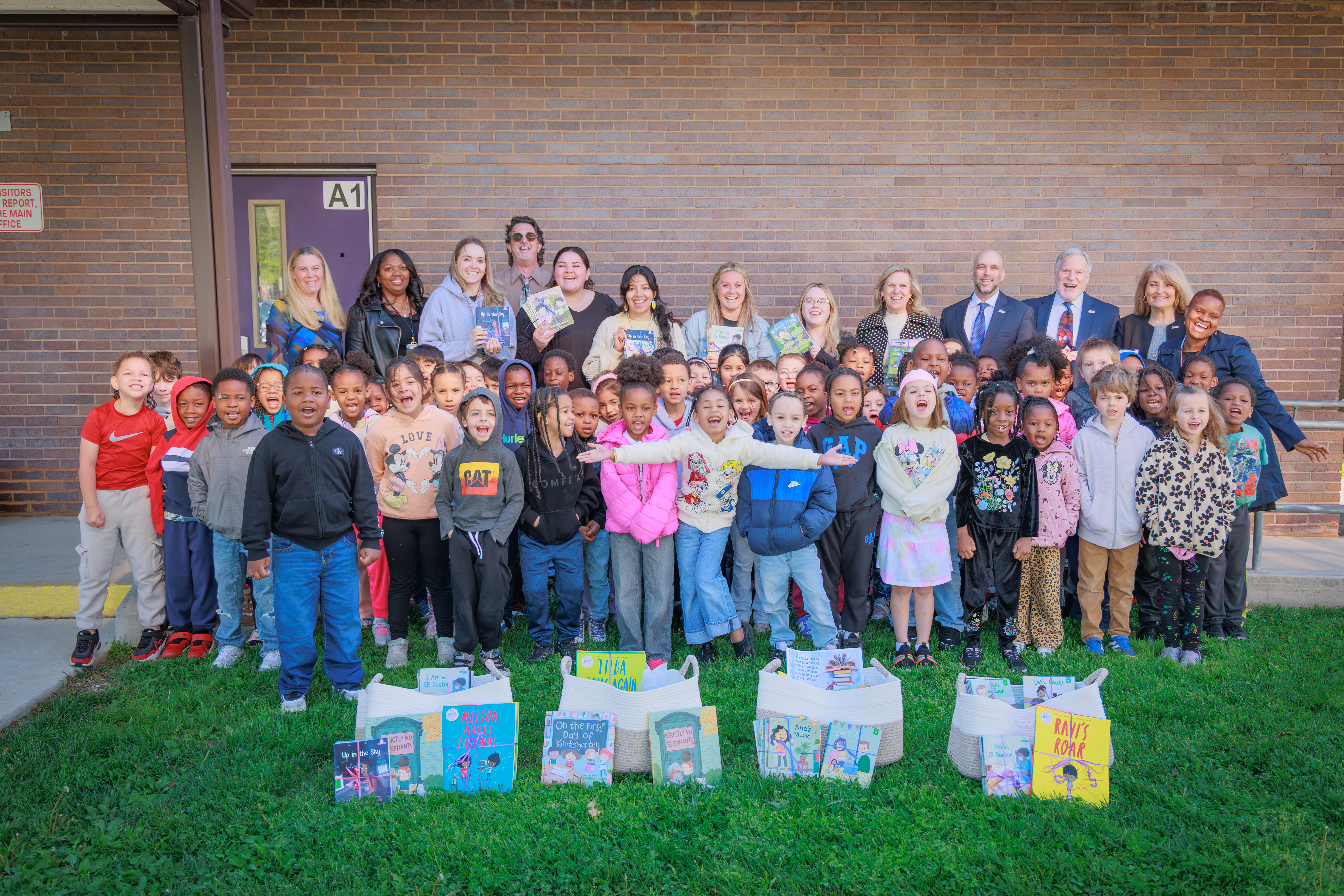 Freedom Federal Credit Union Donates Classroom Libraries to Riverside Kindergarten Teachers
